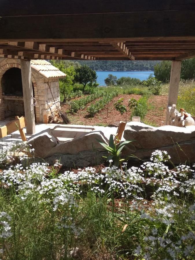 Вилла House Antica Lastovo Экстерьер фото
